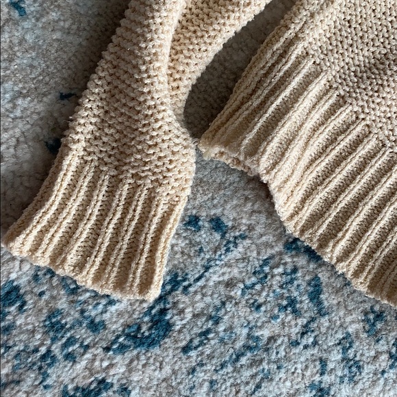 Cream Sweater - Picture 3 of 4